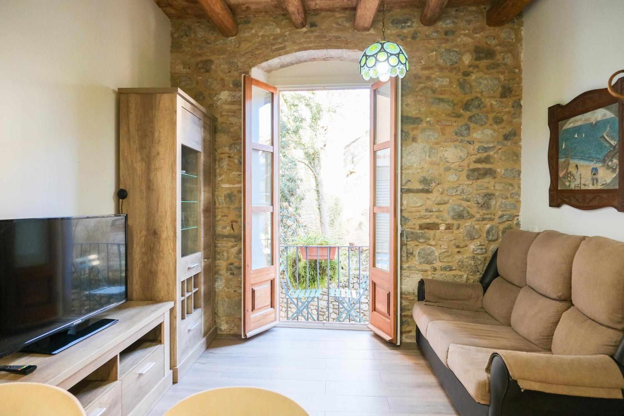 Ganganell Centre Apartamento Con Patio Besalú Exterior foto